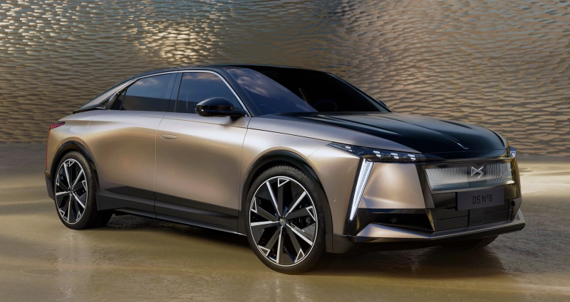 DS N°8: The French art of modern driving