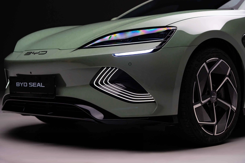 Cum a reușit BYD să depășească Tesla și să cucerească România în jumătate de an