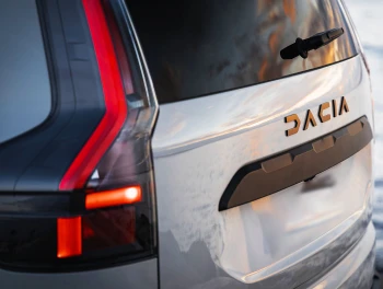 Anunț oficial Dacia: Numele noului crossover compact va fi dezvăluit pe 5 martie