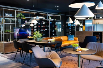 BMW Group România dă startul modernizării rețelei: Primul showroom Retail.Next a fost inaugurat la Auto Cobălcescu